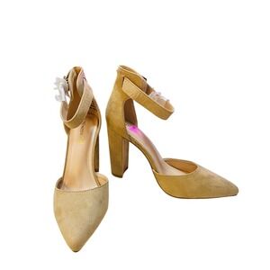 NEW Tan Suede Closed Toe Ankle Strap Heels Size 9‎